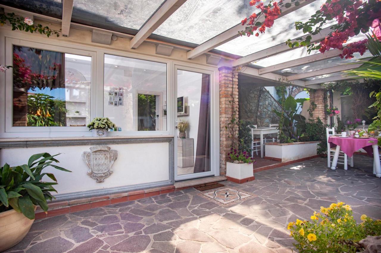 Вилла Casa Petunia Саррок Экстерьер фото